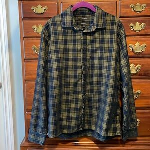 Banana Republic Untucked Slim Fit Lightweight Corduroy Shirt